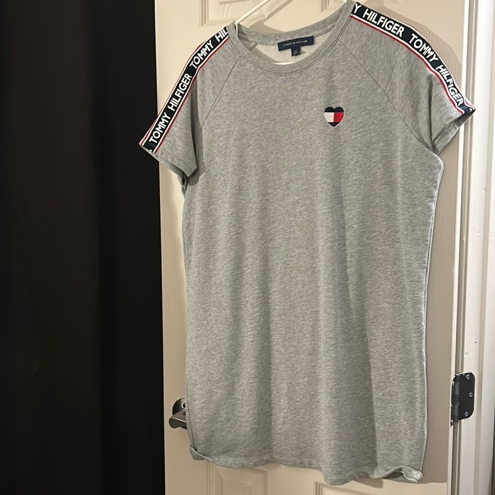 Oversized dress Tommy Hilfiger large gray summer fall with boots